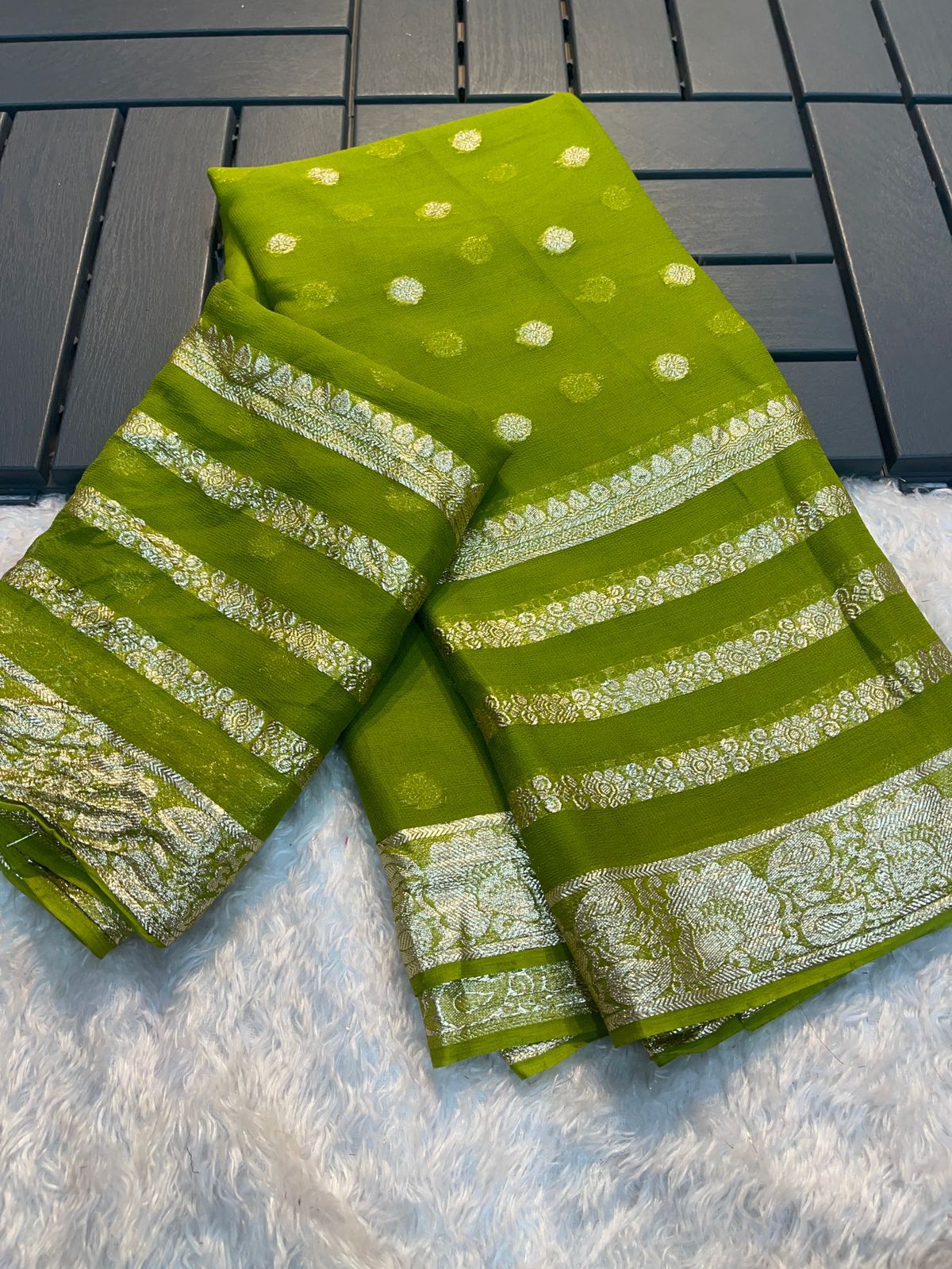 Premium Bright Green Colored Viscose Georgette Saree with Running Blouse