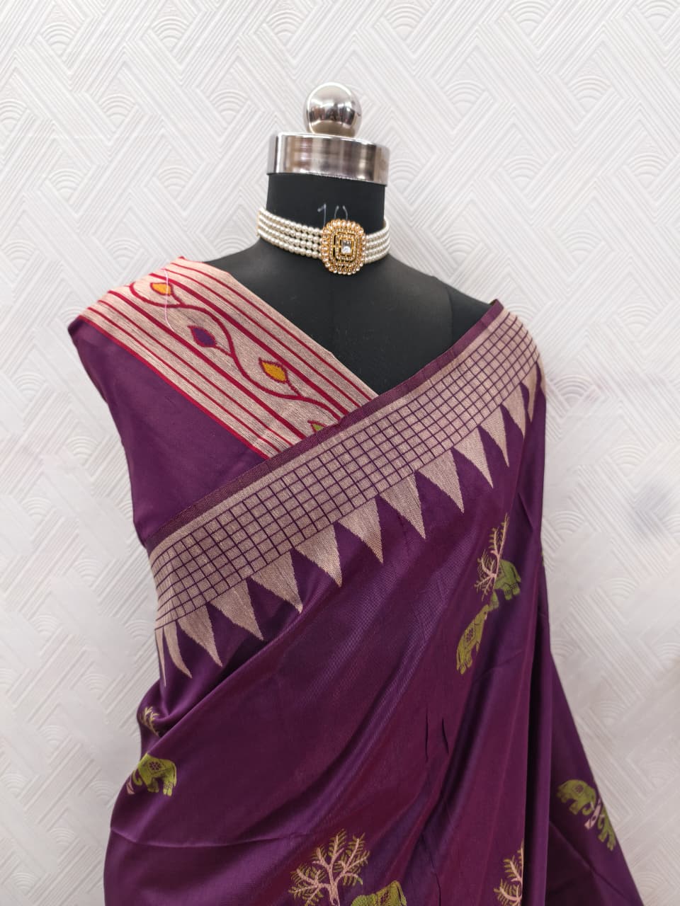 Handloom Purple Colored Soft Raw Silk Ikkat Weaving Saree with Temple Border & Running Blouse