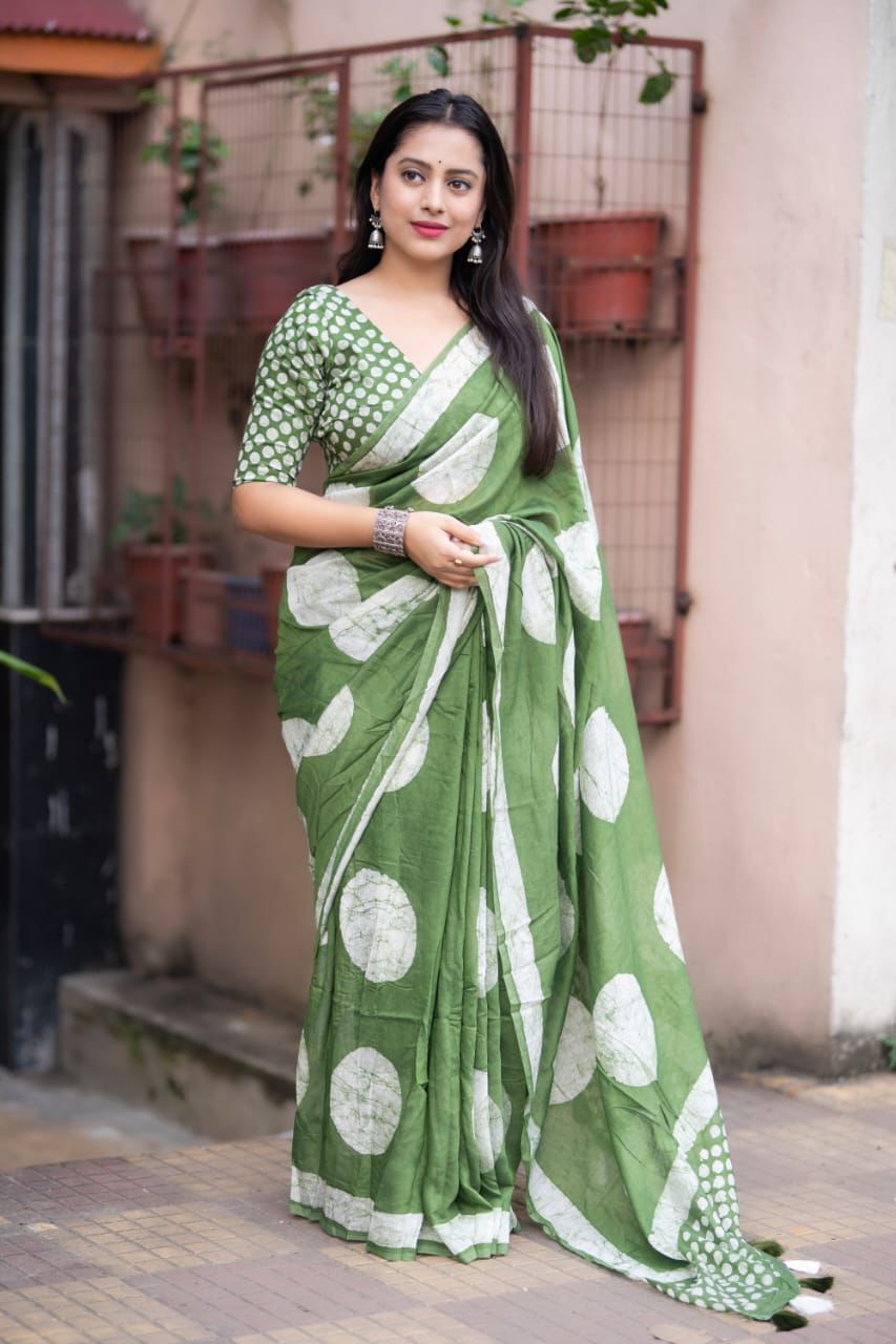 Magic Light Green Colored Cotton Pure Chanderi Batik Polka Saree with Tassel Pallu – Handcrafted Premium Cotton Saree