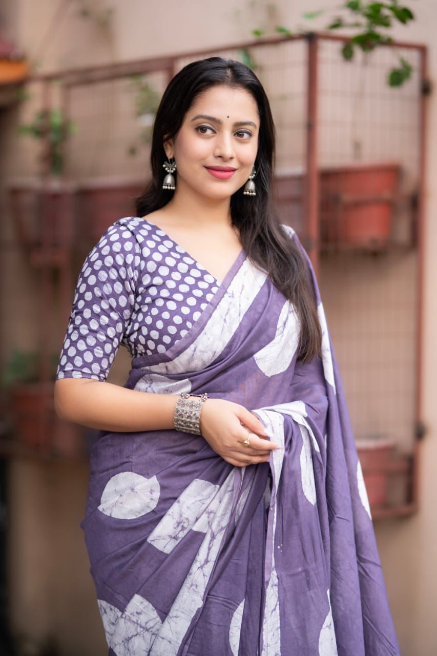 Magic Purple Colored Cotton Pure Chanderi Batik Polka Saree with Tassel Pallu – Handcrafted Premium Cotton Saree