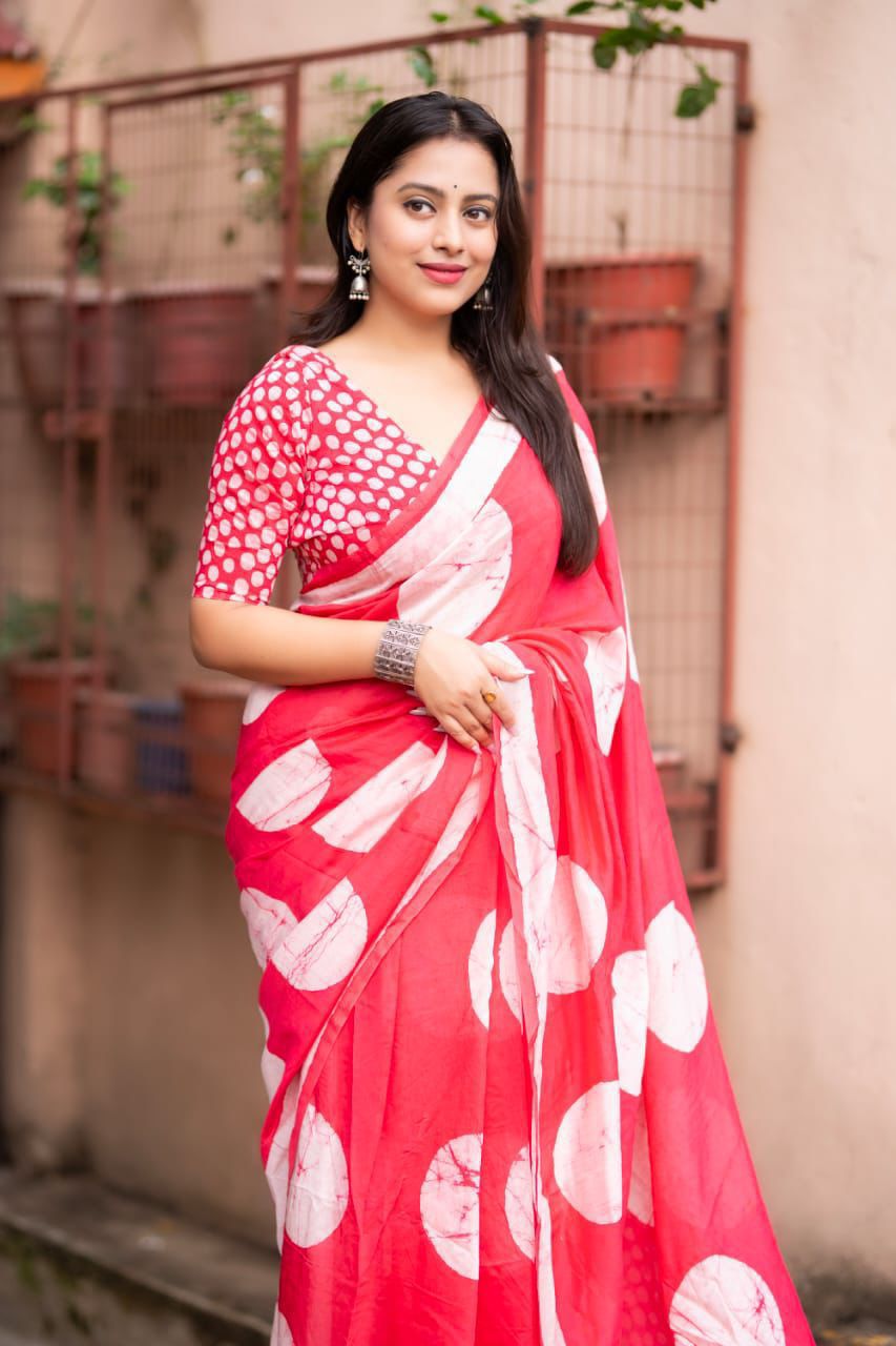 Magic Pink Colored Cotton Pure Chanderi Batik Polka Saree with Tassel Pallu – Handcrafted Premium Cotton Saree