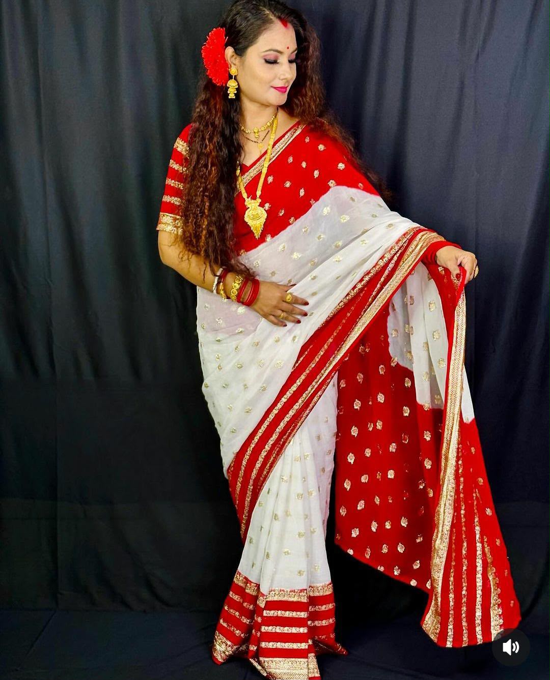 Engaging Red & White Colored Viscose Georgette Saree with Elegant Pallu & Contrast Running Blouse
