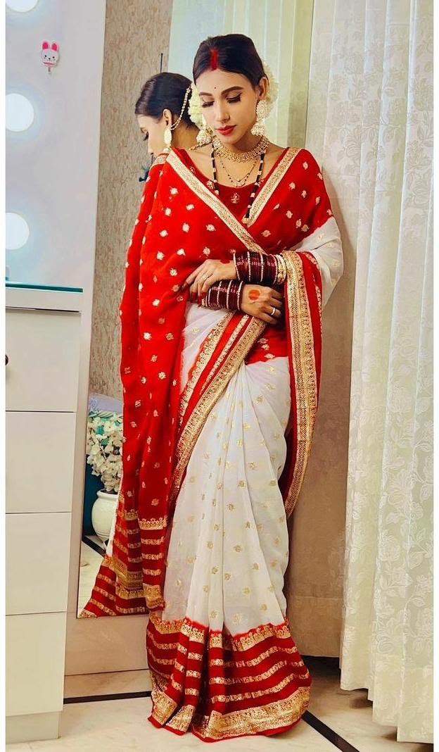 Engaging Red & White Colored Viscose Georgette Saree with Elegant Pallu & Contrast Running Blouse